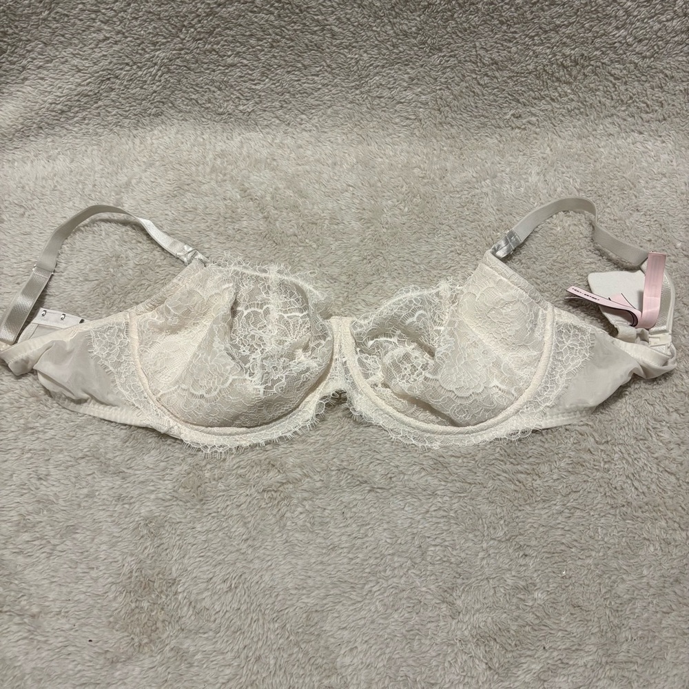 Victoria’s Secret Dream Angels Push-up without padding